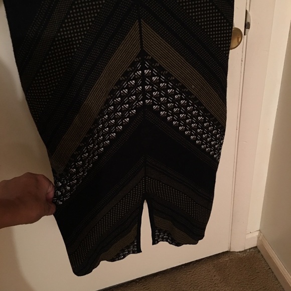 🔥RACHEL ROY ABSOLUTELY BEAUTIFUL SLITS BACK DOWN - Picture 4 of 5